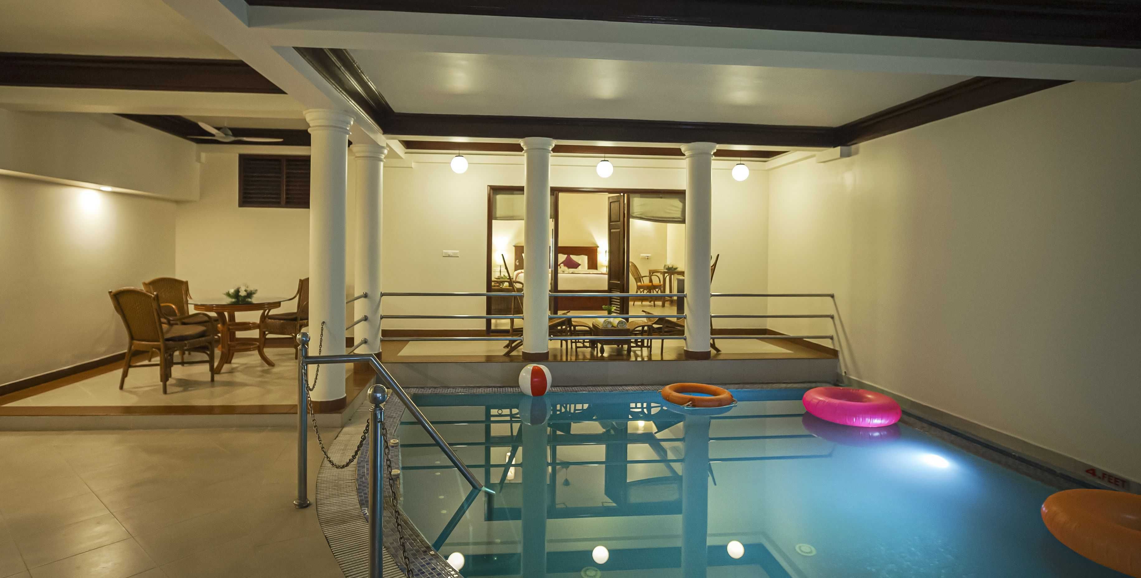PRIVATE PLUNGE POOL