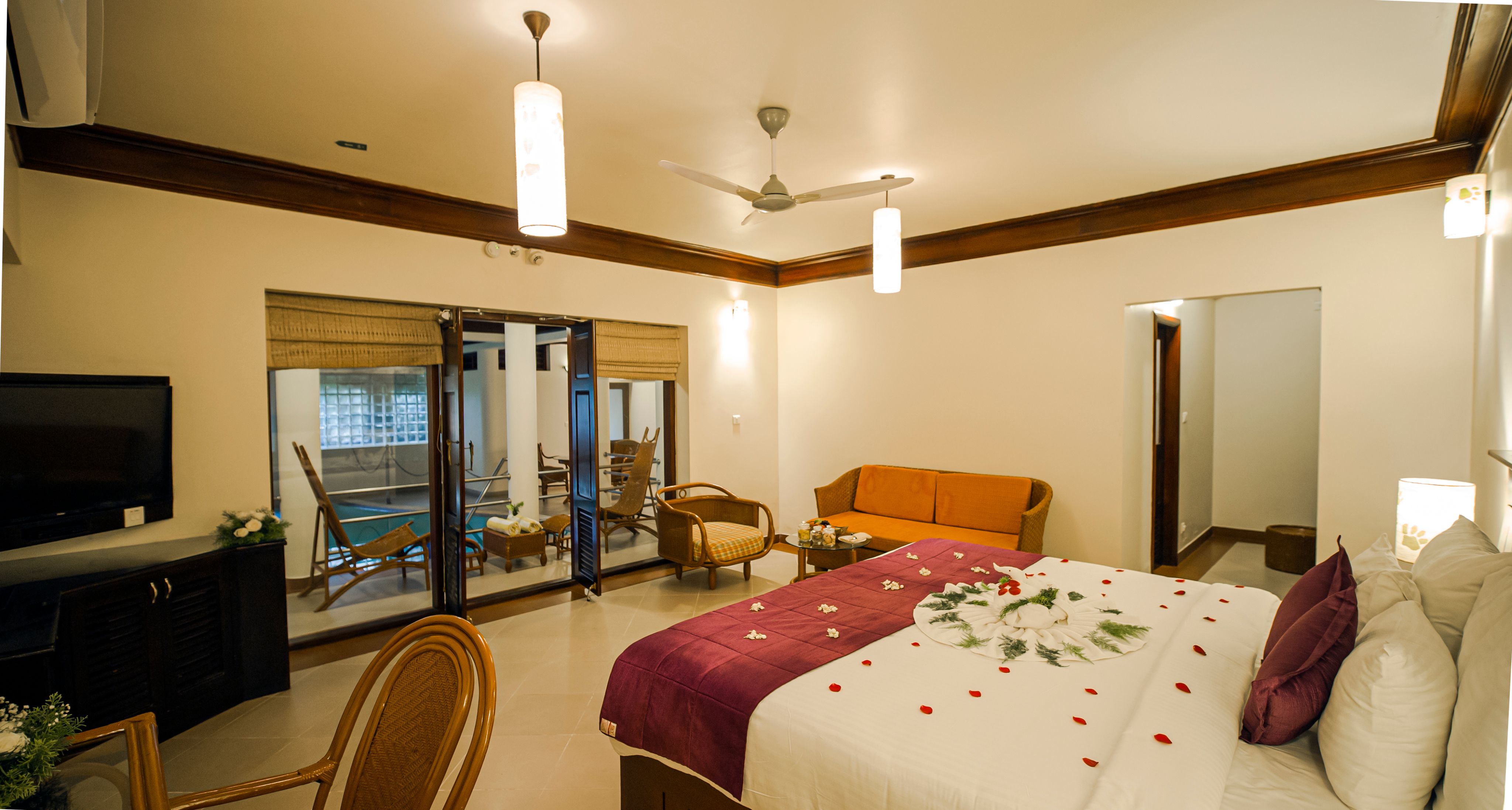 HONEYMOON SUITE